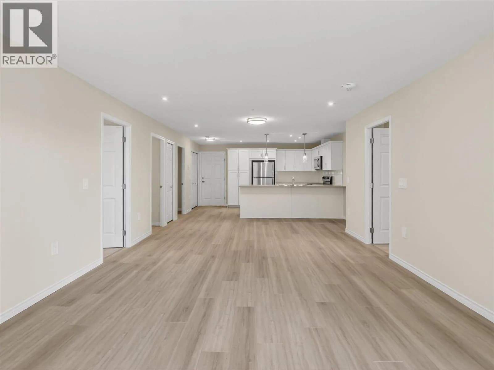 #604 3362 SKAHA LAKE Road, Penticton, BC photo 5