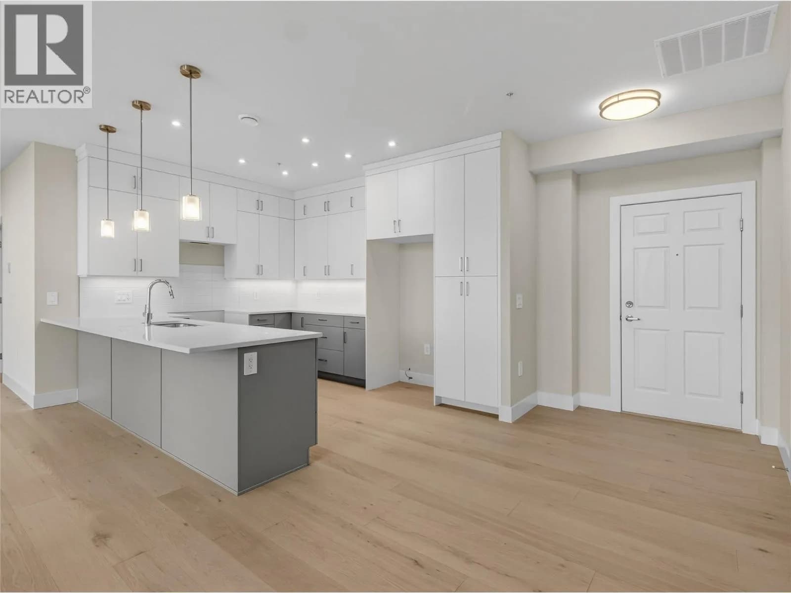 3362 SKAHA LAKE Road, Penticton