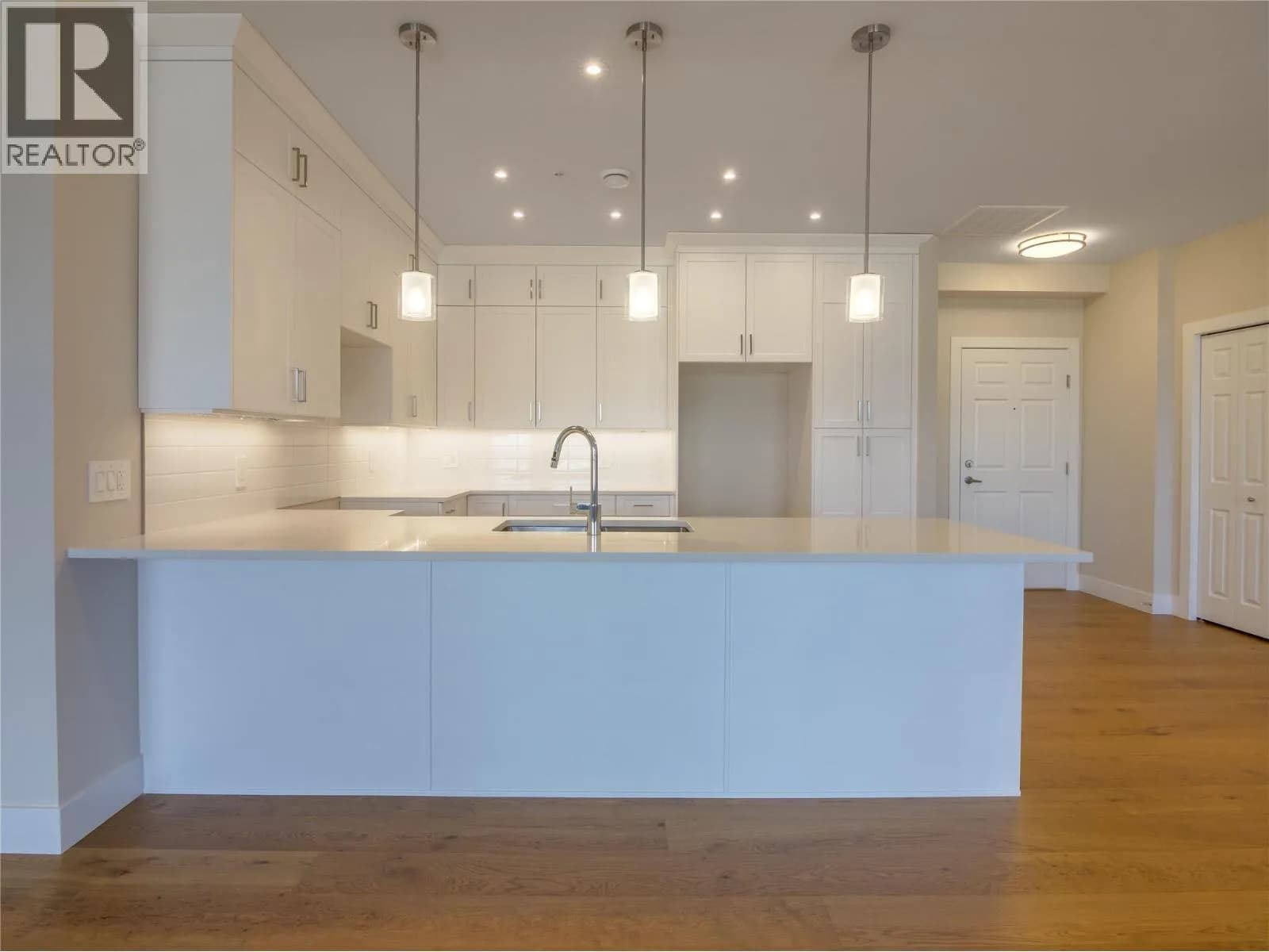 #1301 3362 SKAHA LAKE Road, Penticton, BC photo 5