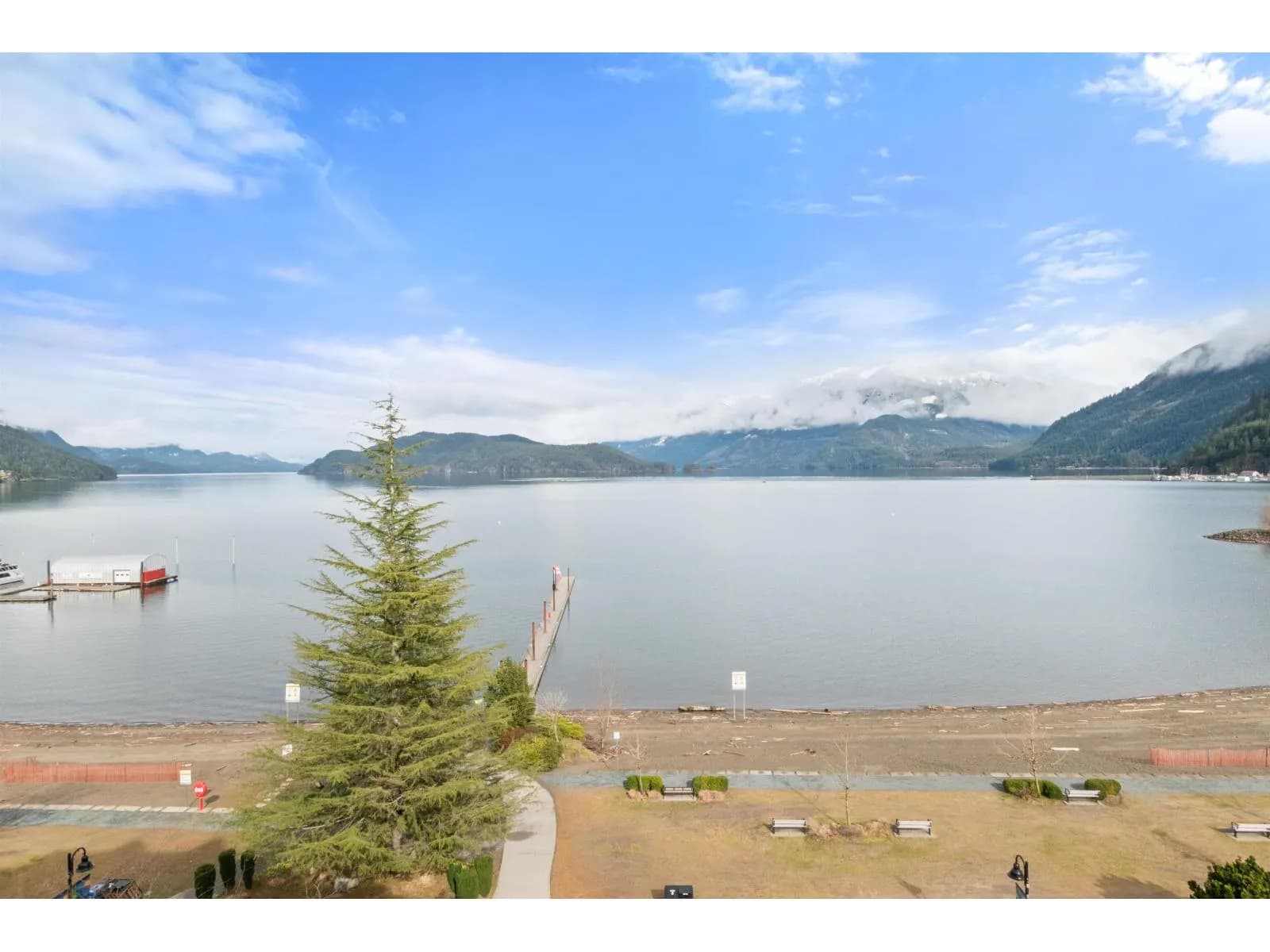 #507 120 ESPLANADE AVENUE, Harrison Hot Springs, BC photo 3