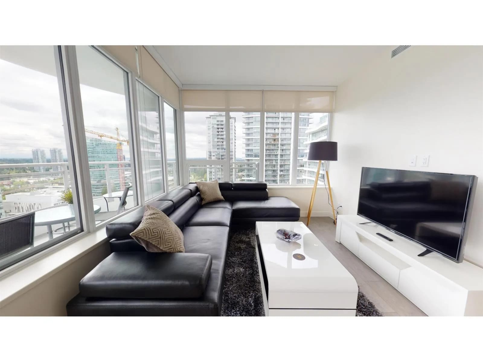 #2405 13318 104TH AVENUE, Surrey, BC photo 3