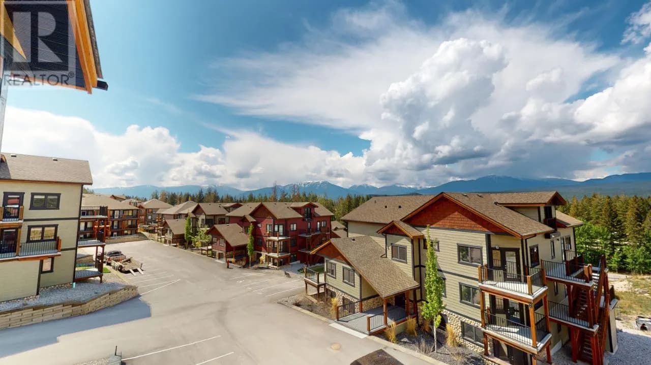 #105 7291 PROSPECTOR Avenue, Radium Hot Springs, BC photo 2