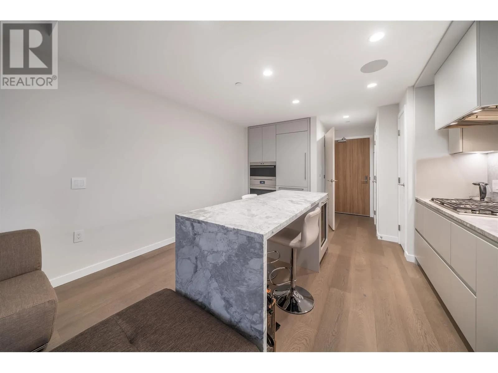 #1902 7433 CAMBIE STREET, Vancouver, BC photo 5
