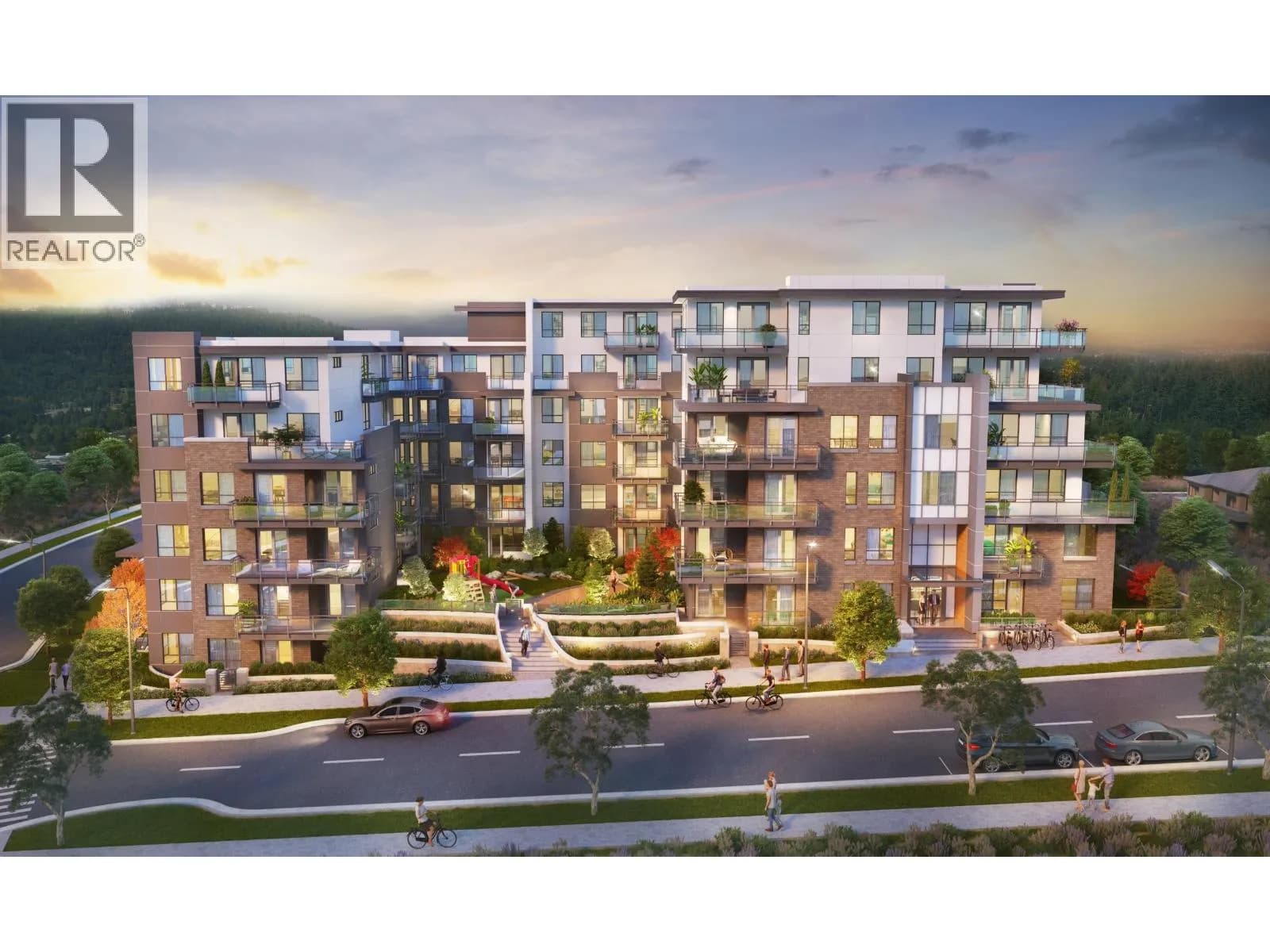 599 DANSEY AVENUE, Coquitlam