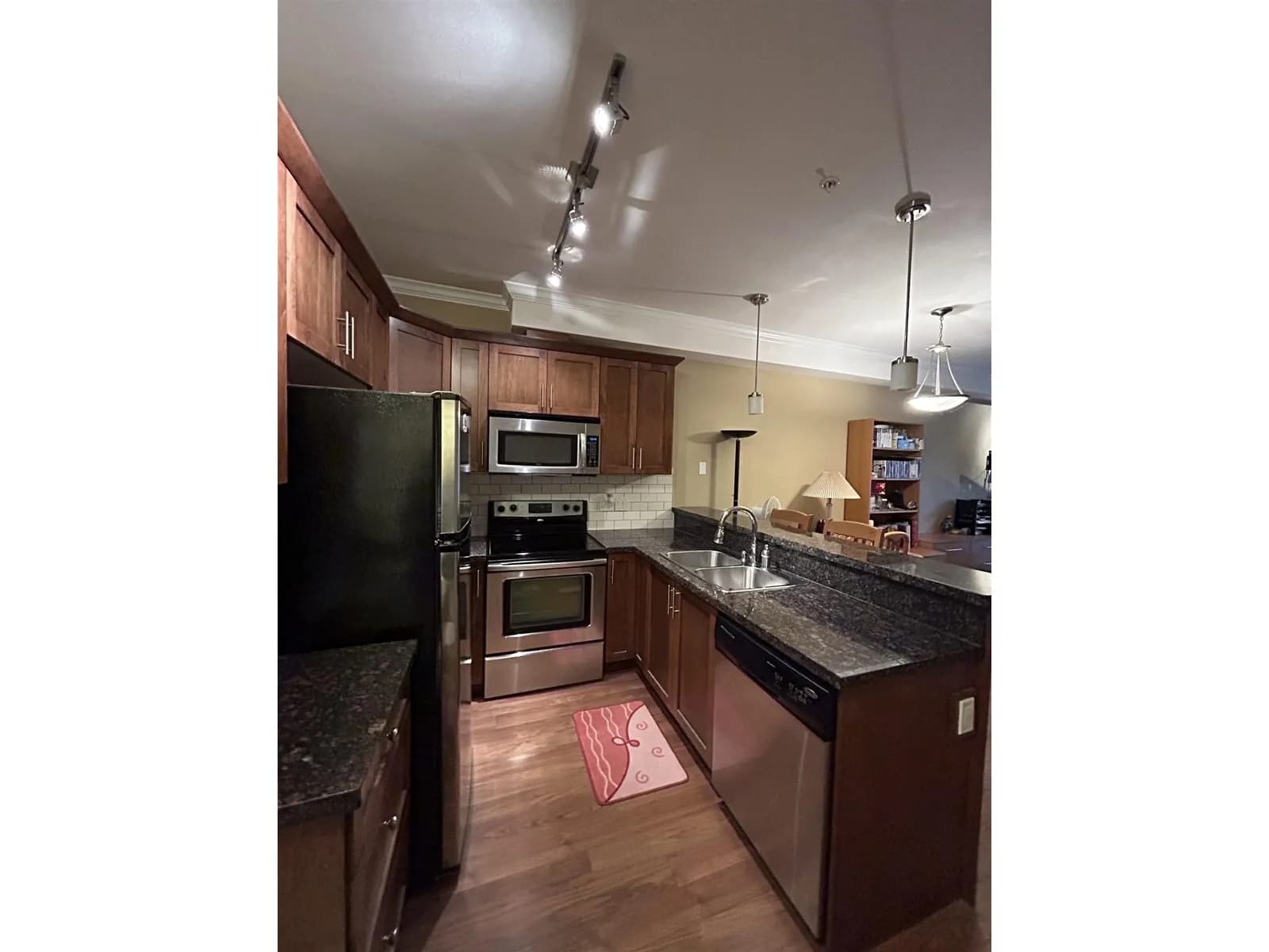 #301 8168 120A STREET, Surrey, BC photo 4