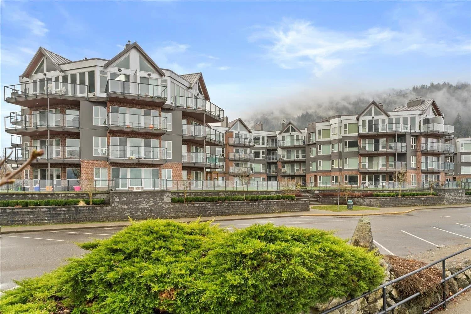 378 ESPLANADE AVENUE, Harrison Hot Springs