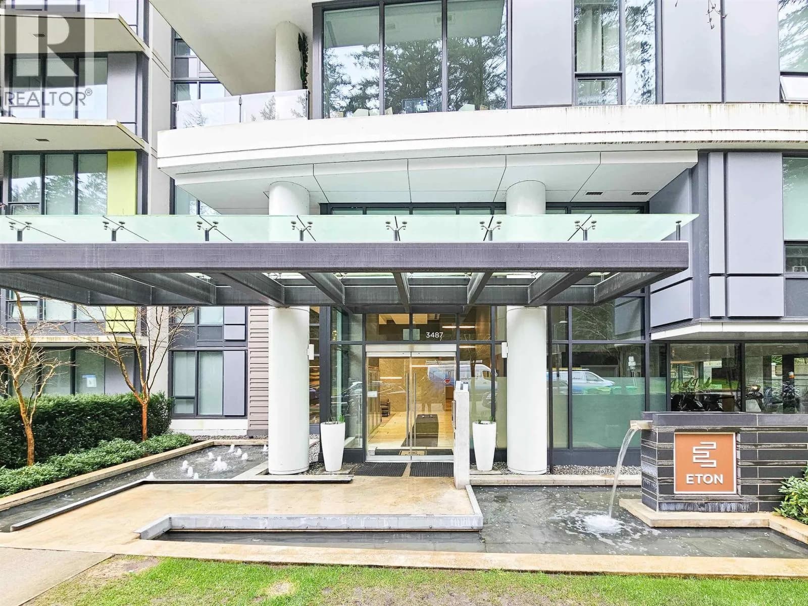 Eton, Vancouver
