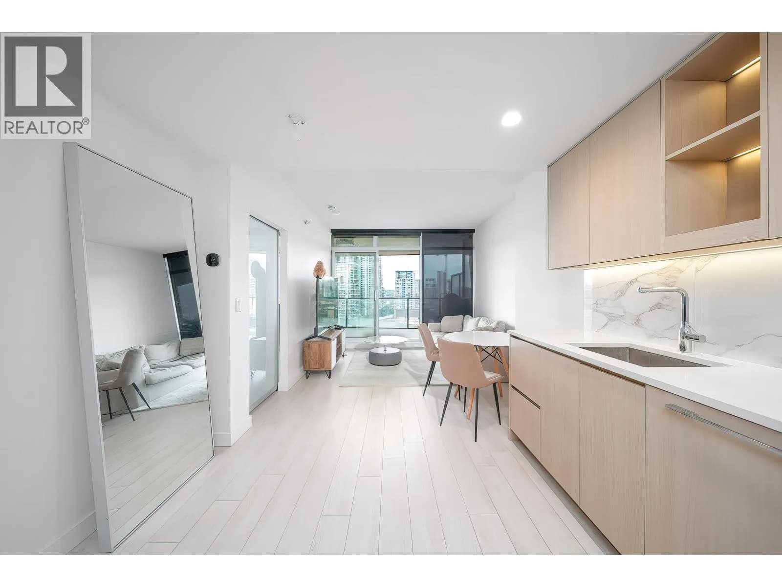 #810 4880 LOUGHEED HIGHWAY, Burnaby, BC photo 5