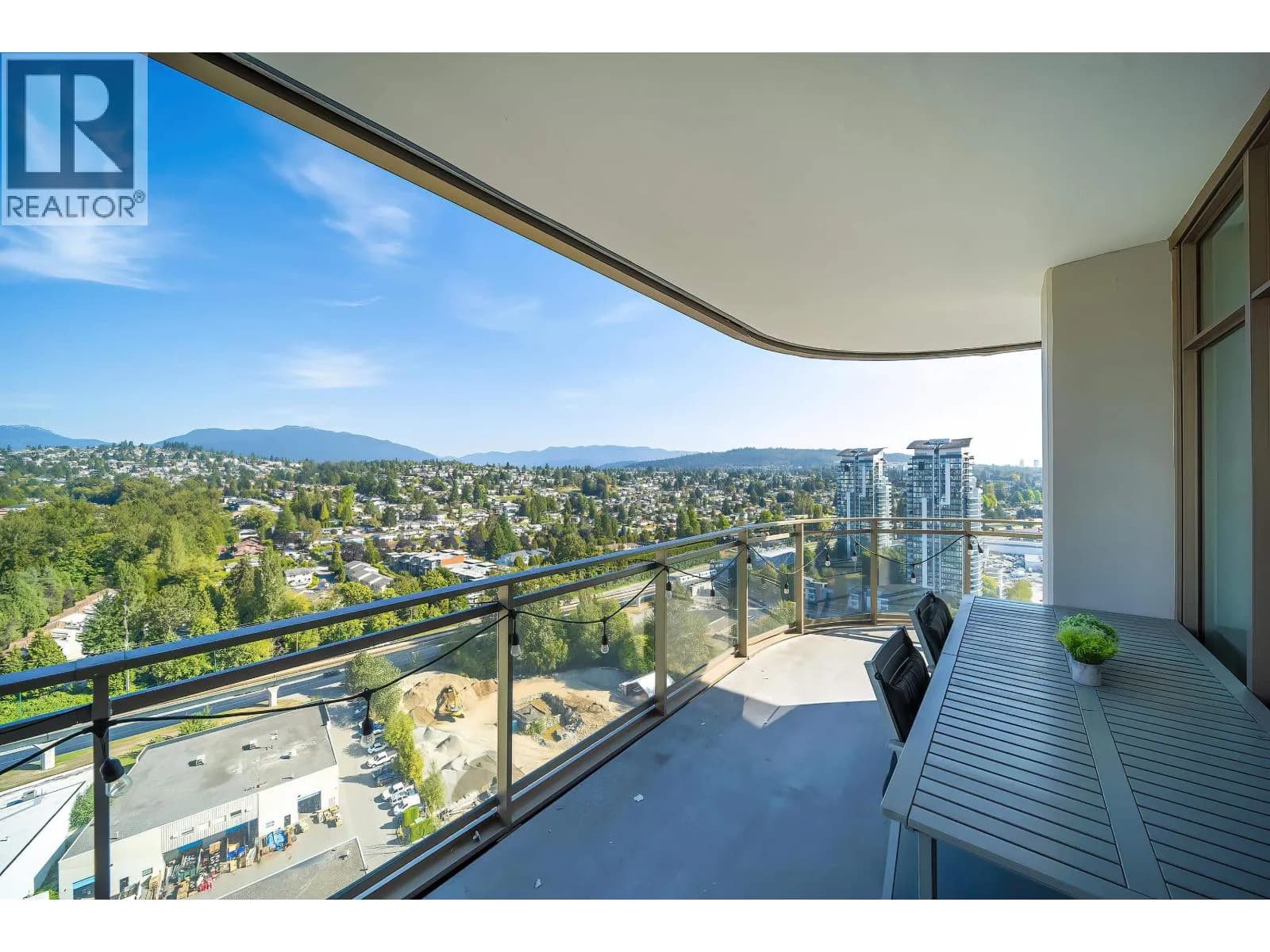 #2301 5333 GORING STREET, Burnaby, BC photo 2