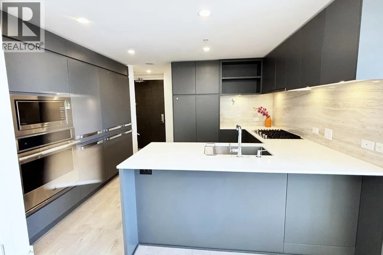 #1707 450 WESTVIEW STREET, Coquitlam, BC photo 2