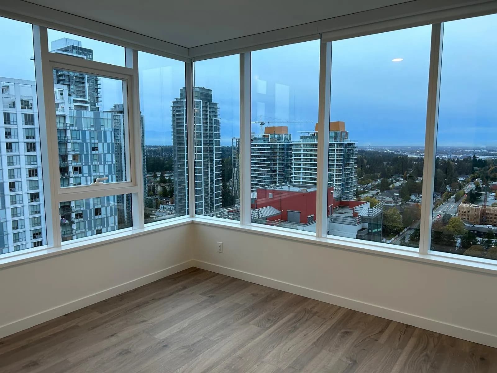#2910 10448 UNIVERSITY DRIVE, Surrey, BC photo 5