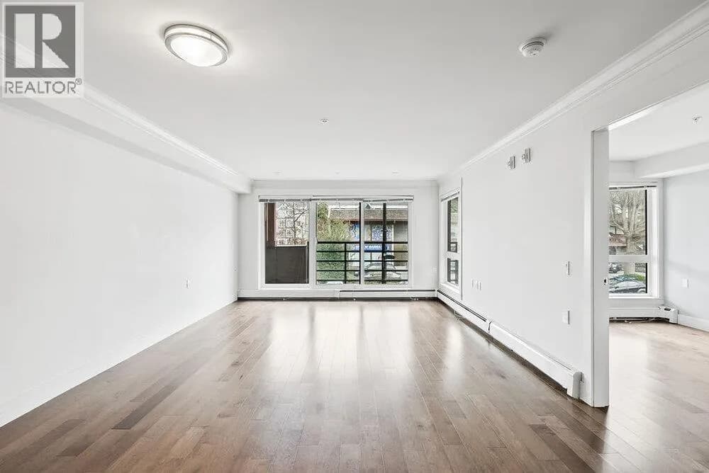 #202 857 W 15TH STREET, North Vancouver, BC photo 3