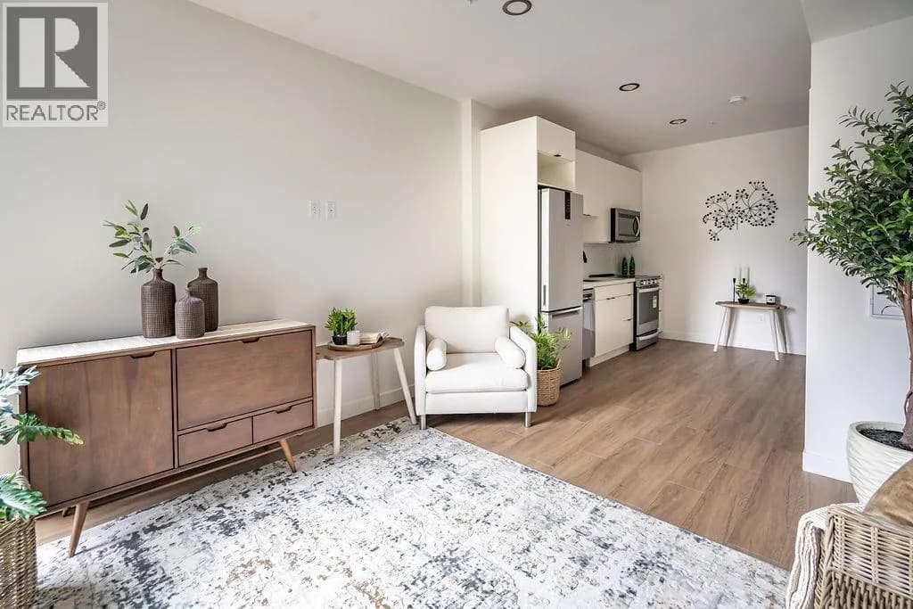 #209 514 VICTORIA Street, Nelson, BC photo 3