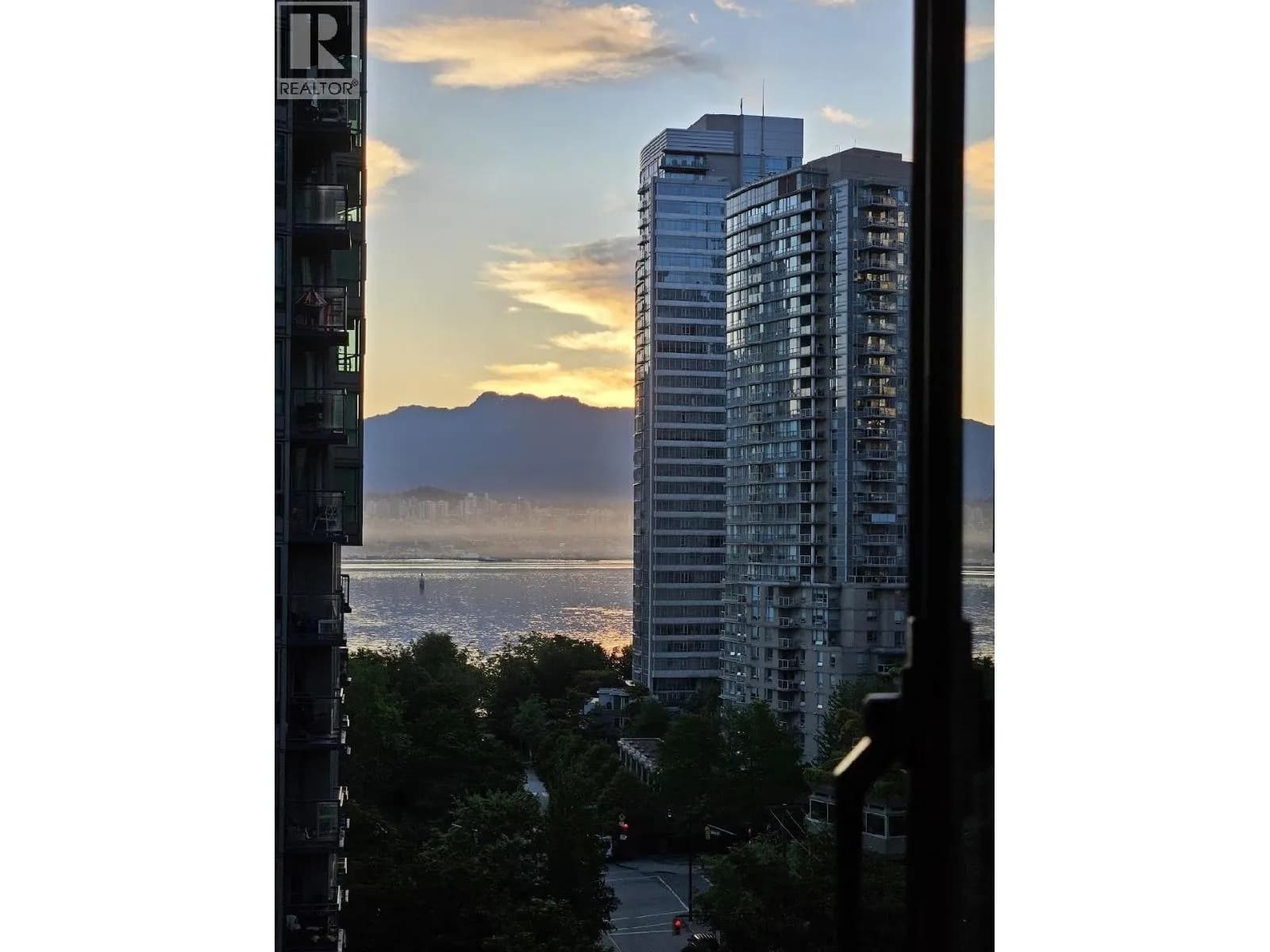 1331 W GEORGIA STREET, Vancouver