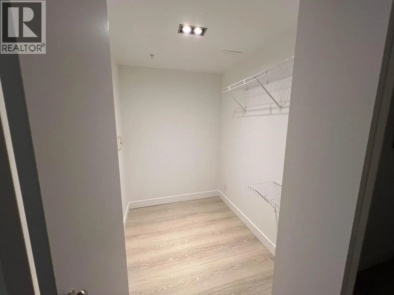 #909 1331 W GEORGIA STREET, Vancouver, BC photo 3