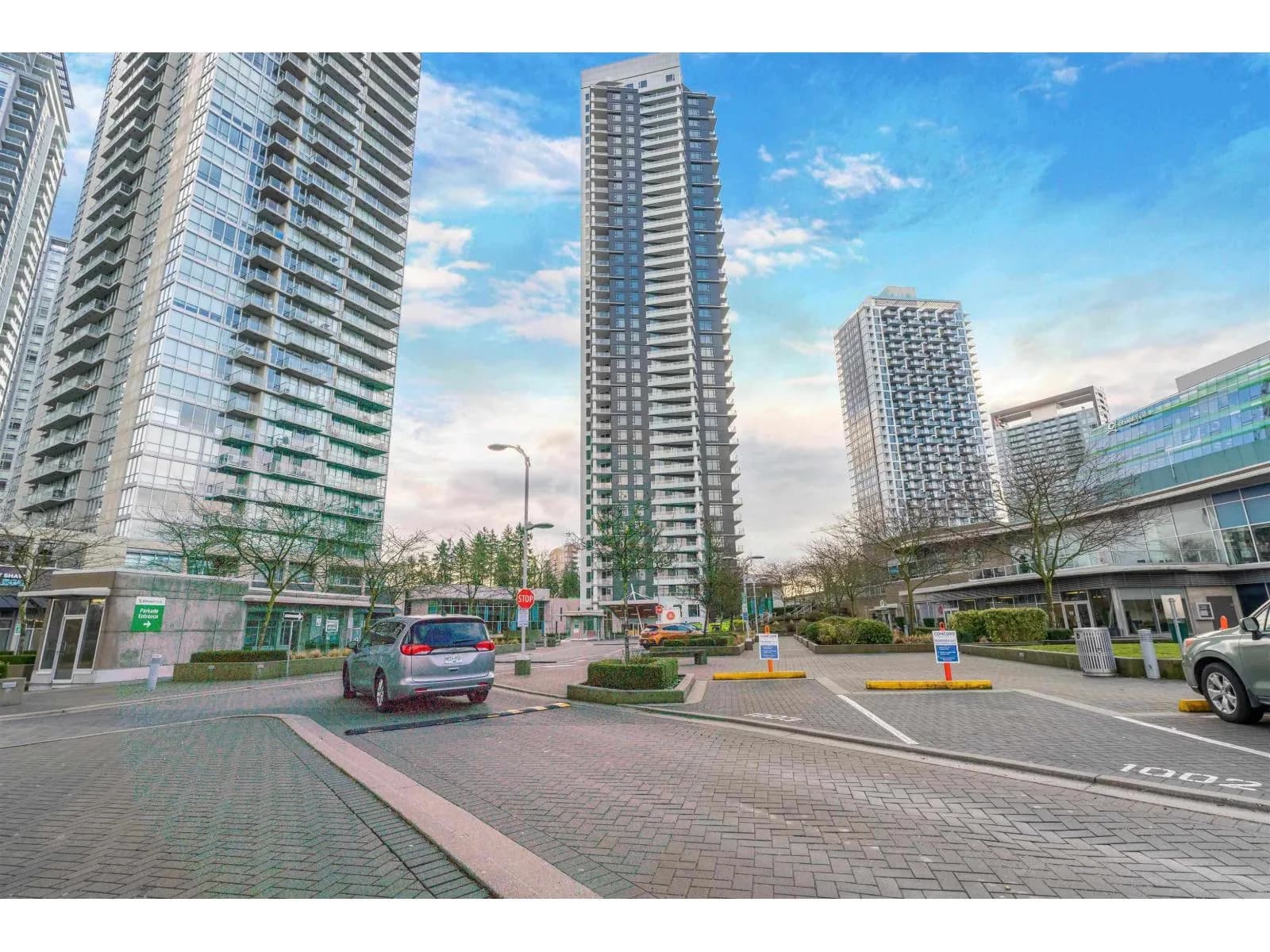 #1904 9887 WHALLEY BOULEVARD, Surrey, BC photo 2