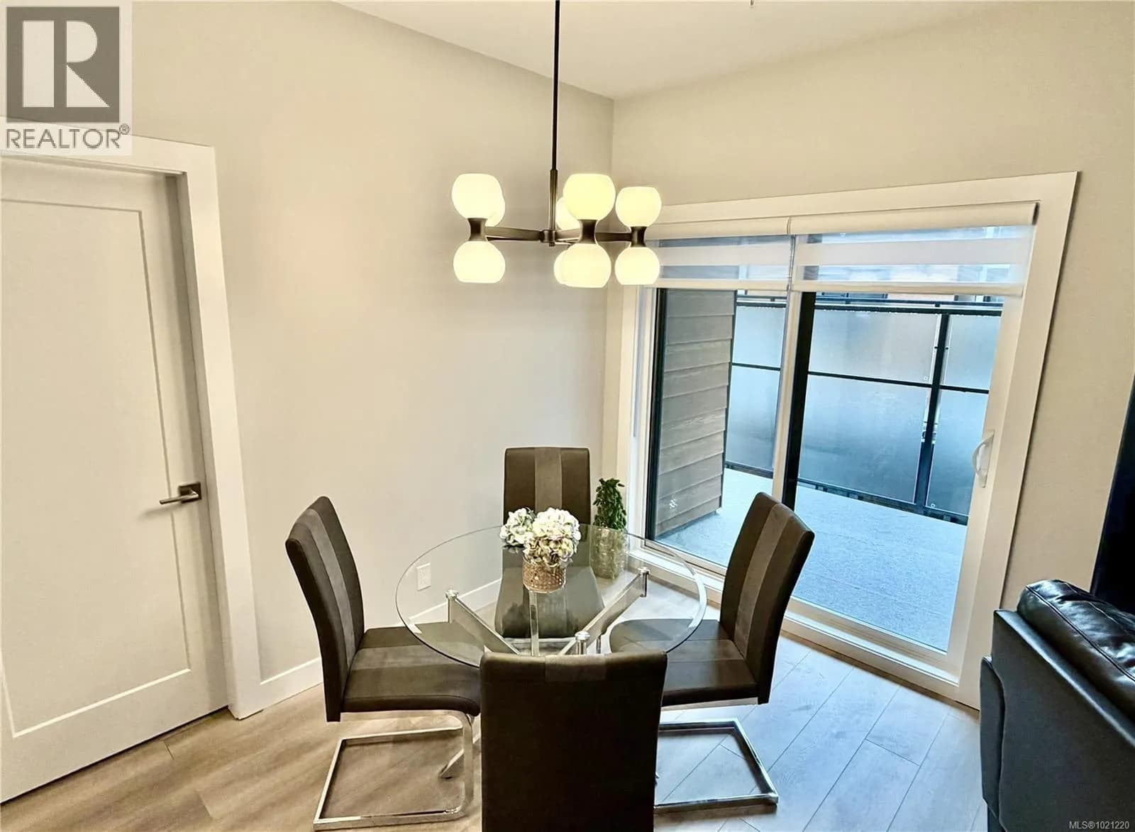 #505 918 Jenkins Ave, Langford, BC photo 3