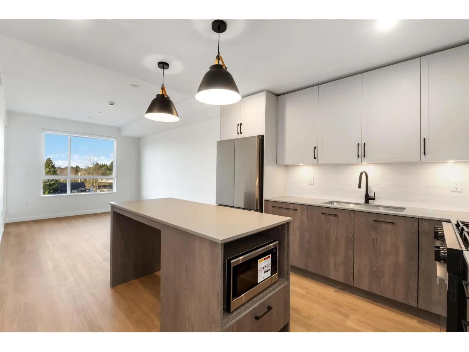 #302 27215 ALDERGROVE TOWN CENTRE DRIVE, Langley, BC photo 5