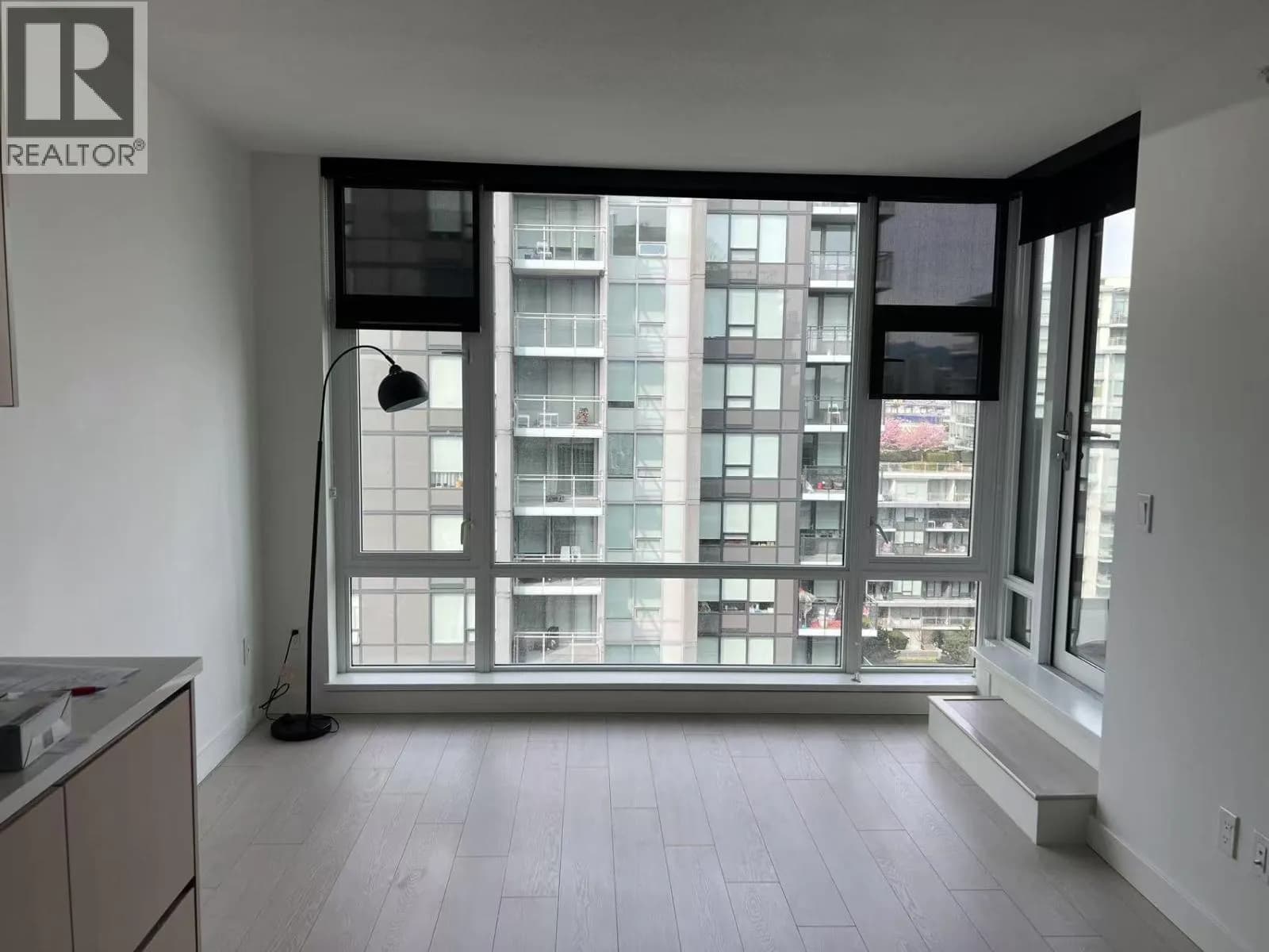 #1606 8800 HAZELBRIDGE WAY, Richmond, BC photo 2