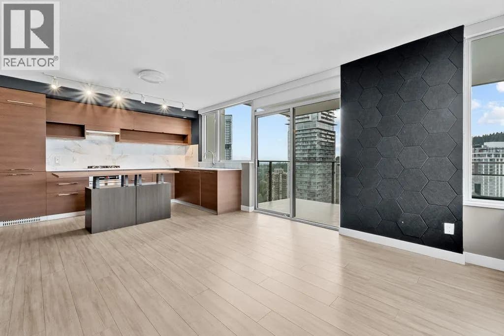 #2404 570 EMERSON STREET, Coquitlam, BC photo 2