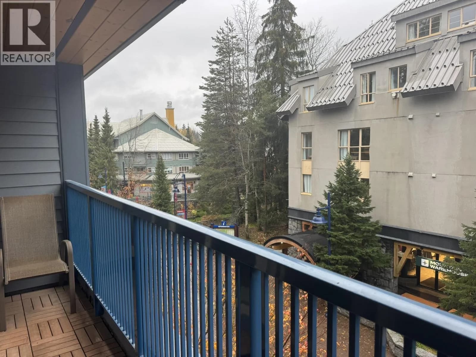 #207/307 4321 VILLAGE GATE (WEEK 9) BOULEVARD, Whistler, BC photo 4