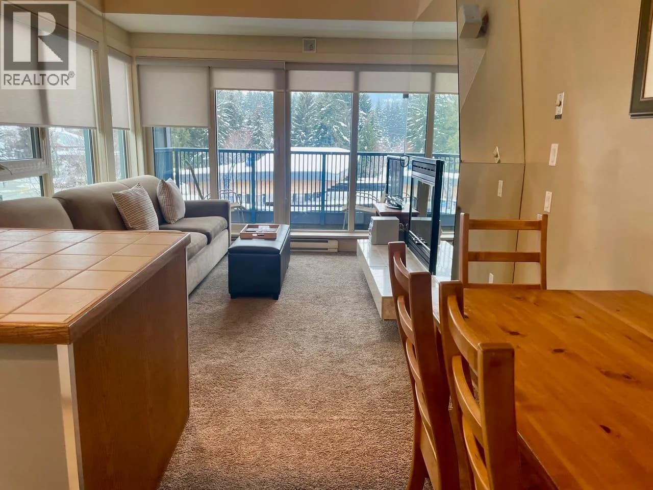 #310 Week 1-4321 VILLAGE GATE BOULEVARD, Whistler, BC photo 5