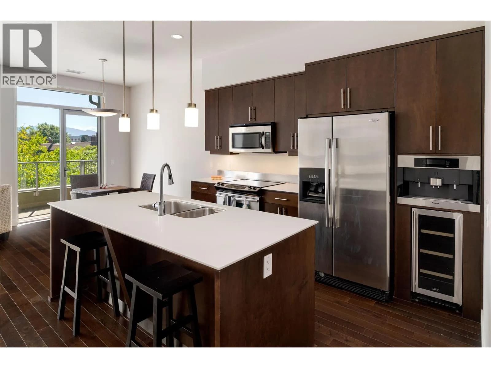 #304 1495 Graham Street, Kelowna, BC photo 2