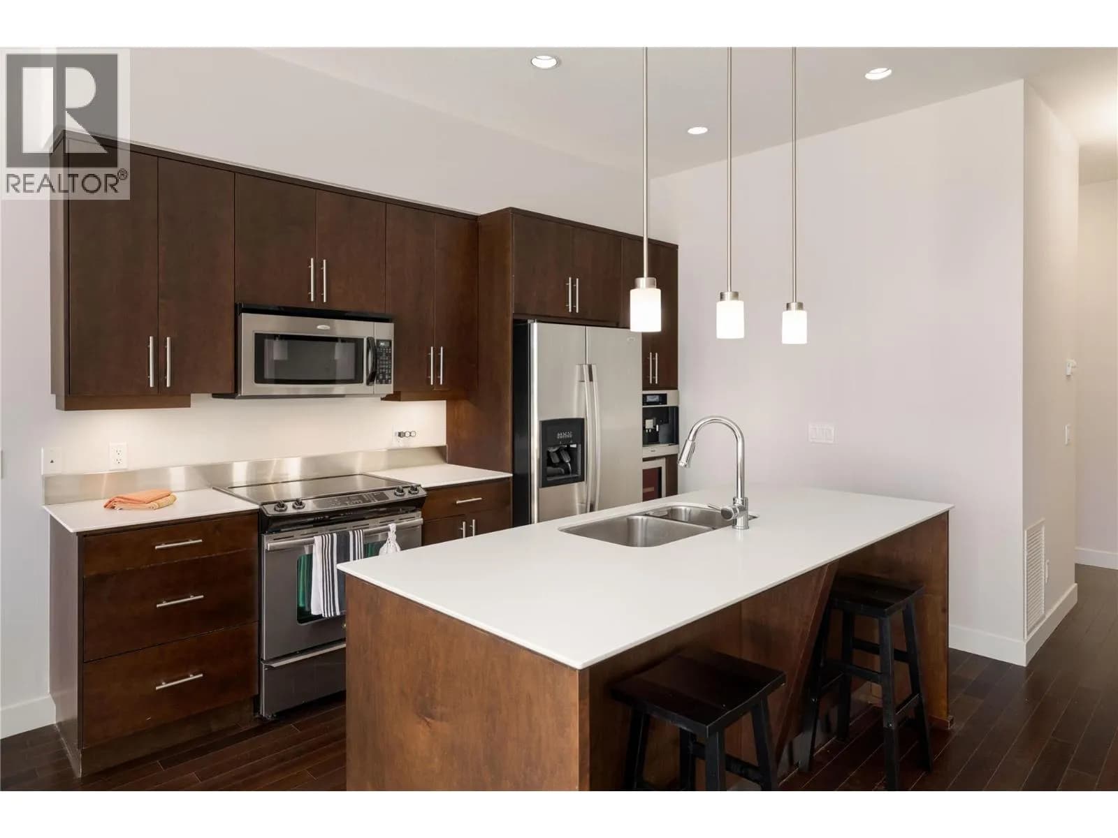 #304 1495 Graham Street, Kelowna, BC photo 3