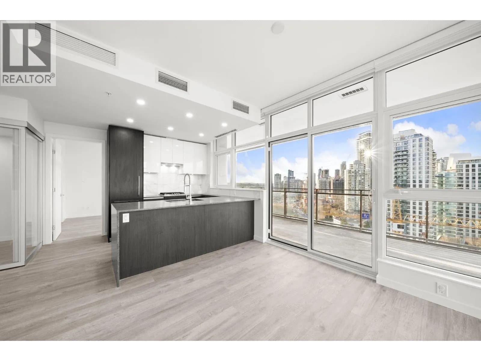 #1901 5311 GORING STREET, Burnaby, BC photo 5