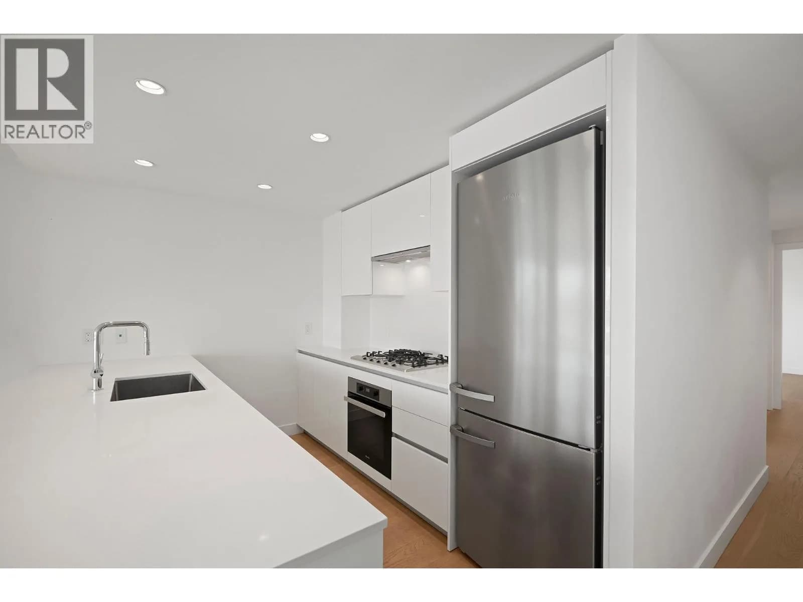 #703 5788 GILBERT ROAD, Richmond, BC photo 2
