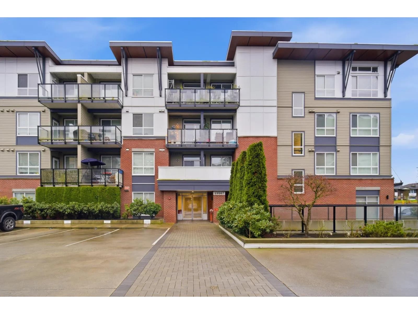 19567 64 AVENUE, Surrey