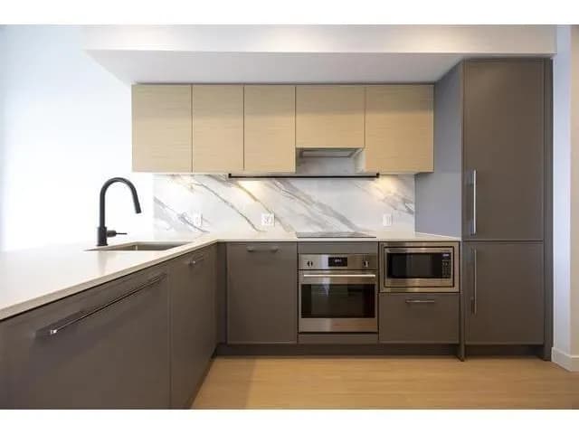 #1002 13745 GEORGE JUNCTION, Surrey, BC photo 1