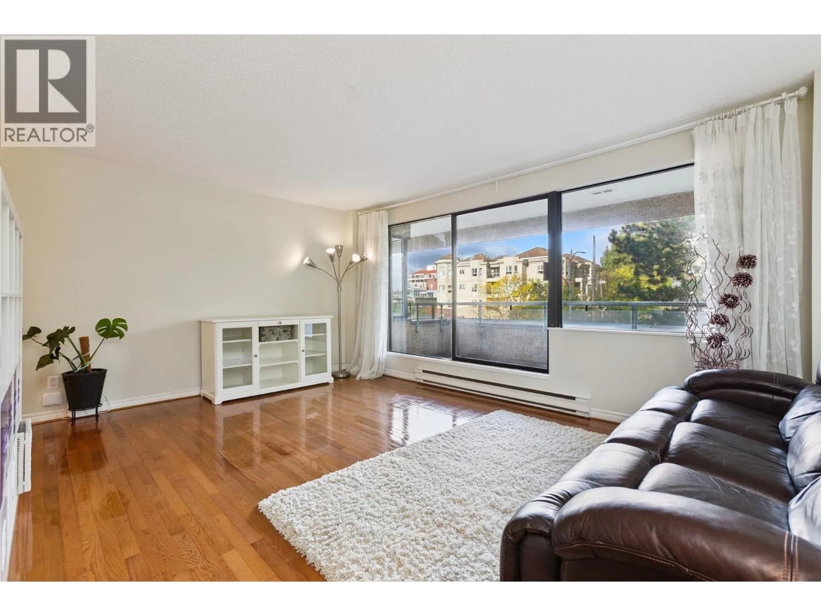 #402 1026 QUEENS AVENUE, New Westminster, BC photo 3