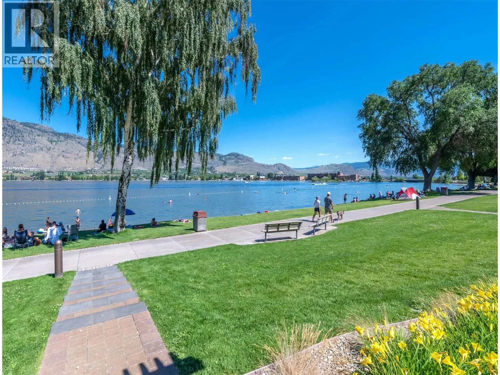 #327 15 PARK Place, Osoyoos, BC photo 4