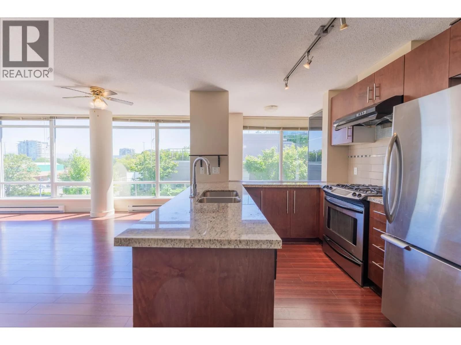 #603 8280 LANSDOWNE ROAD, Richmond, BC photo 3