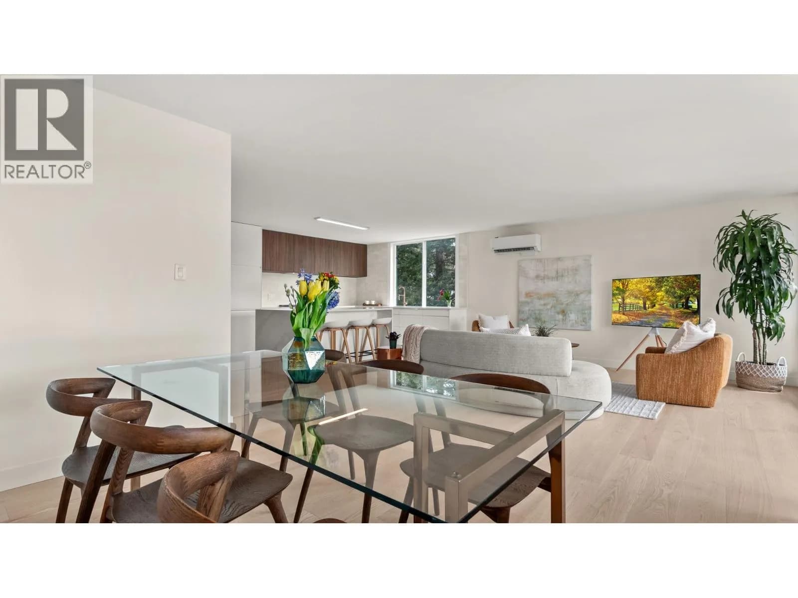 #401 475 13TH STREET, West Vancouver, BC photo 5