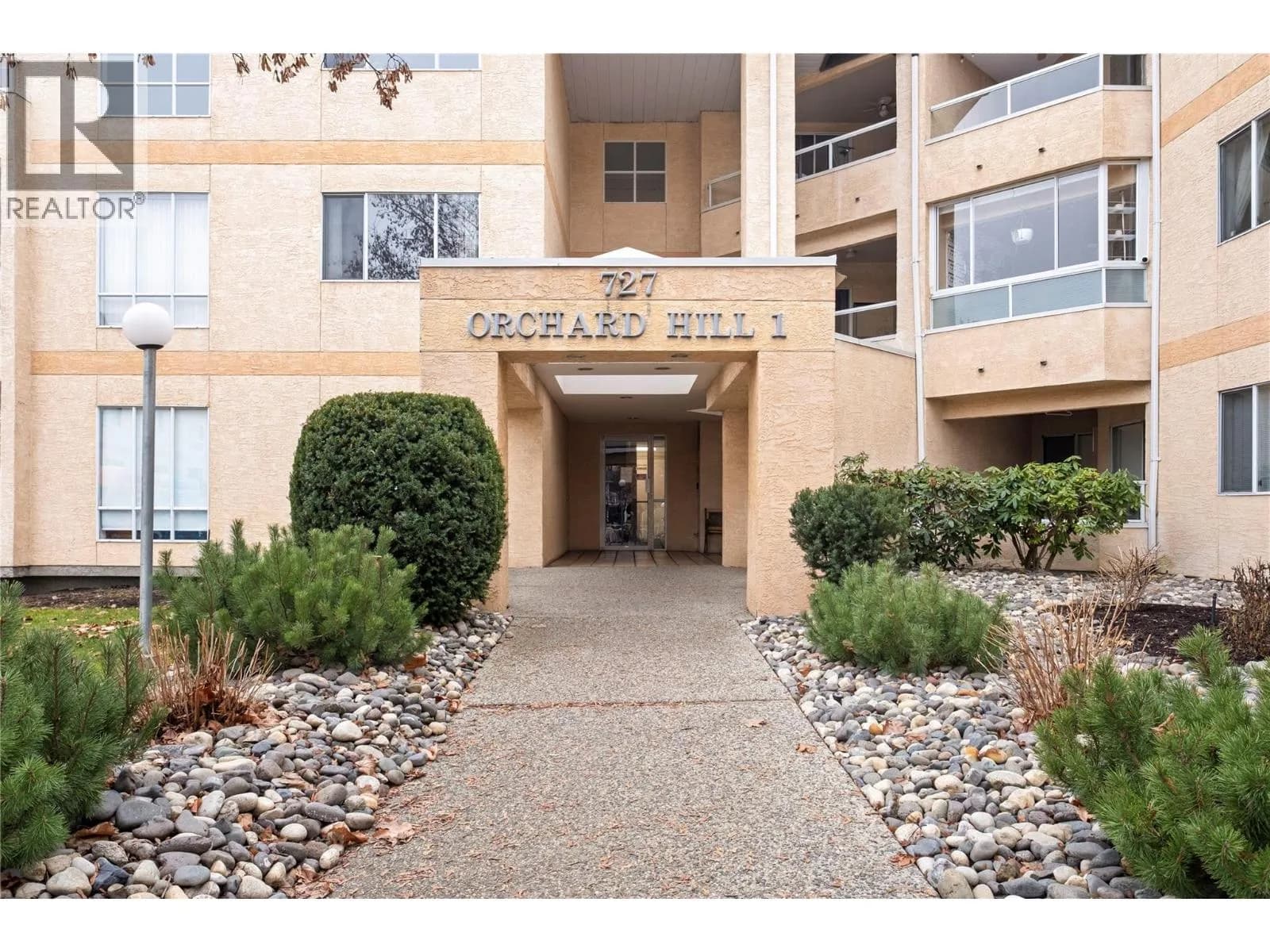 #104 727 Houghton Road, Kelowna, BC photo 1