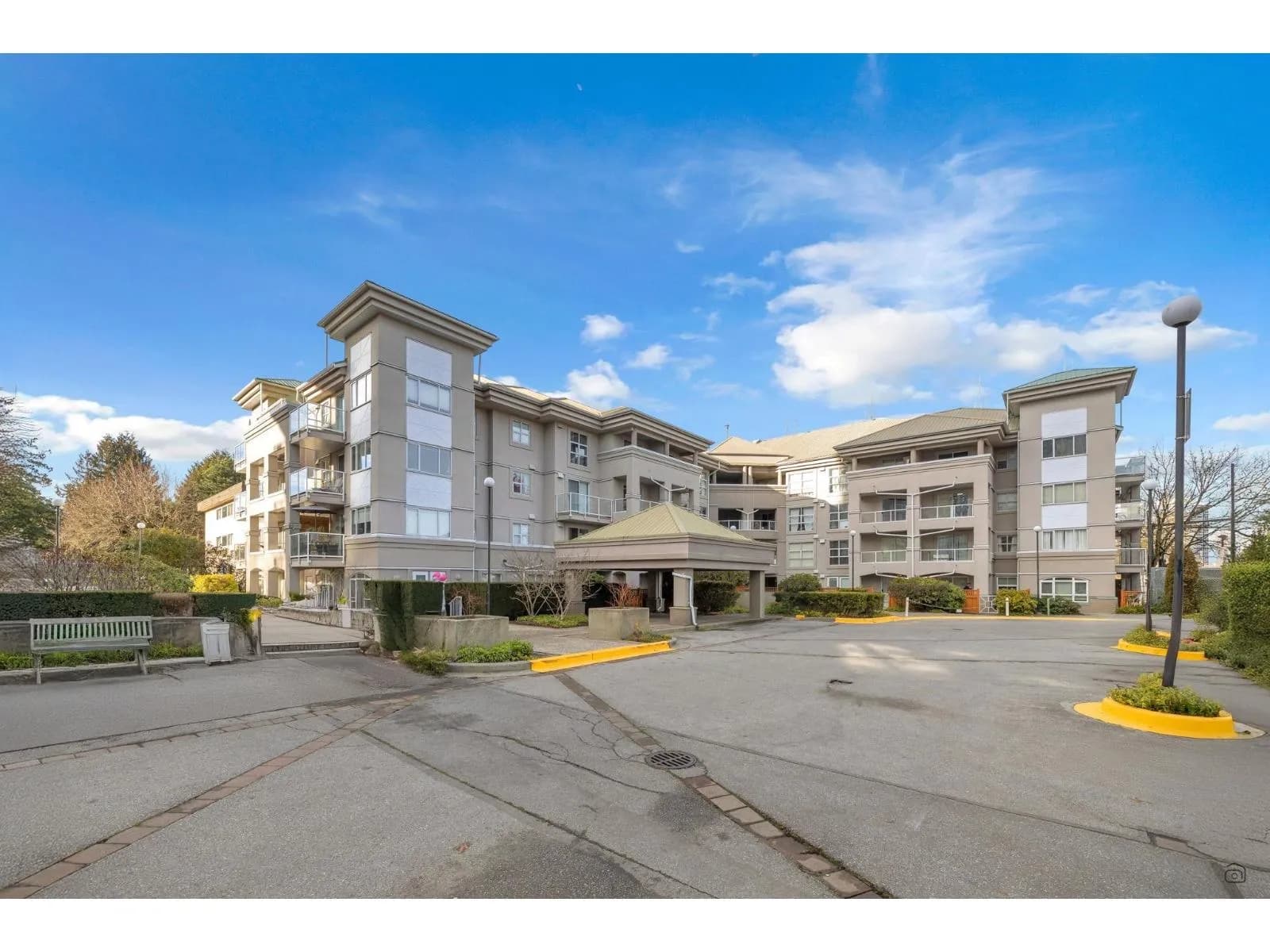 #206 10533 UNIVERSITY DRIVE, Surrey, BC photo 2
