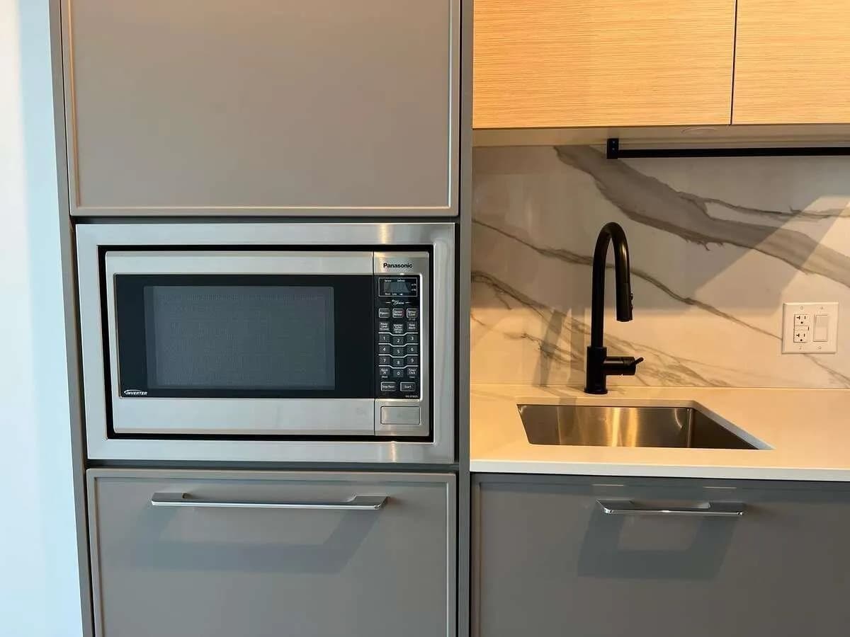 #507 13725 GEORGE JUNCTION, Surrey, BC photo 3