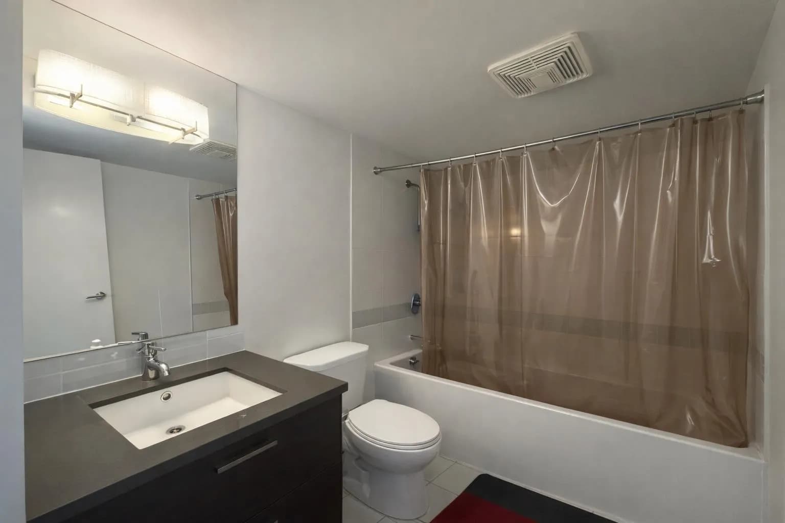 #610 10777 UNIVERSITY DRIVE, Surrey, BC photo 4