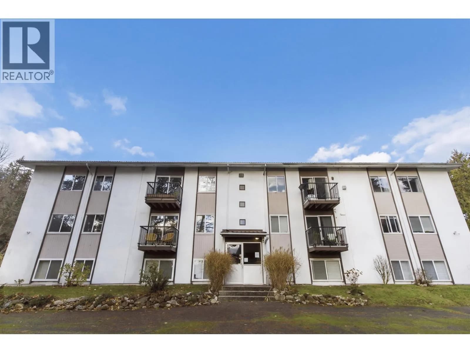 #54 38185 WESTWAY AVENUE, Squamish, BC photo 2
