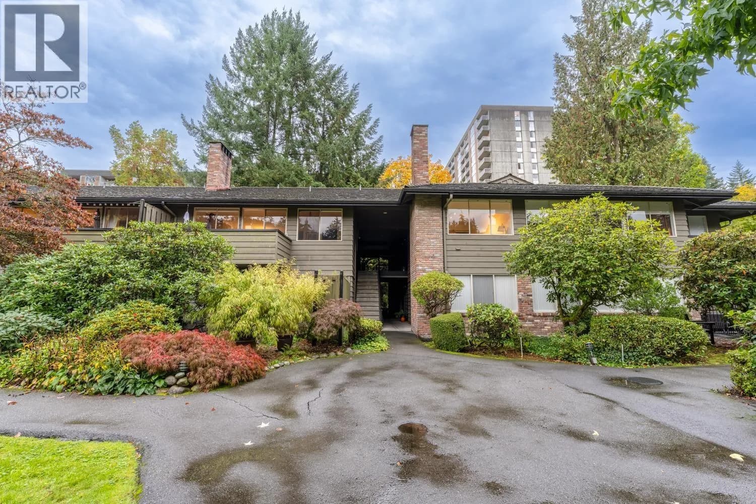 235 KEITH ROAD, West Vancouver