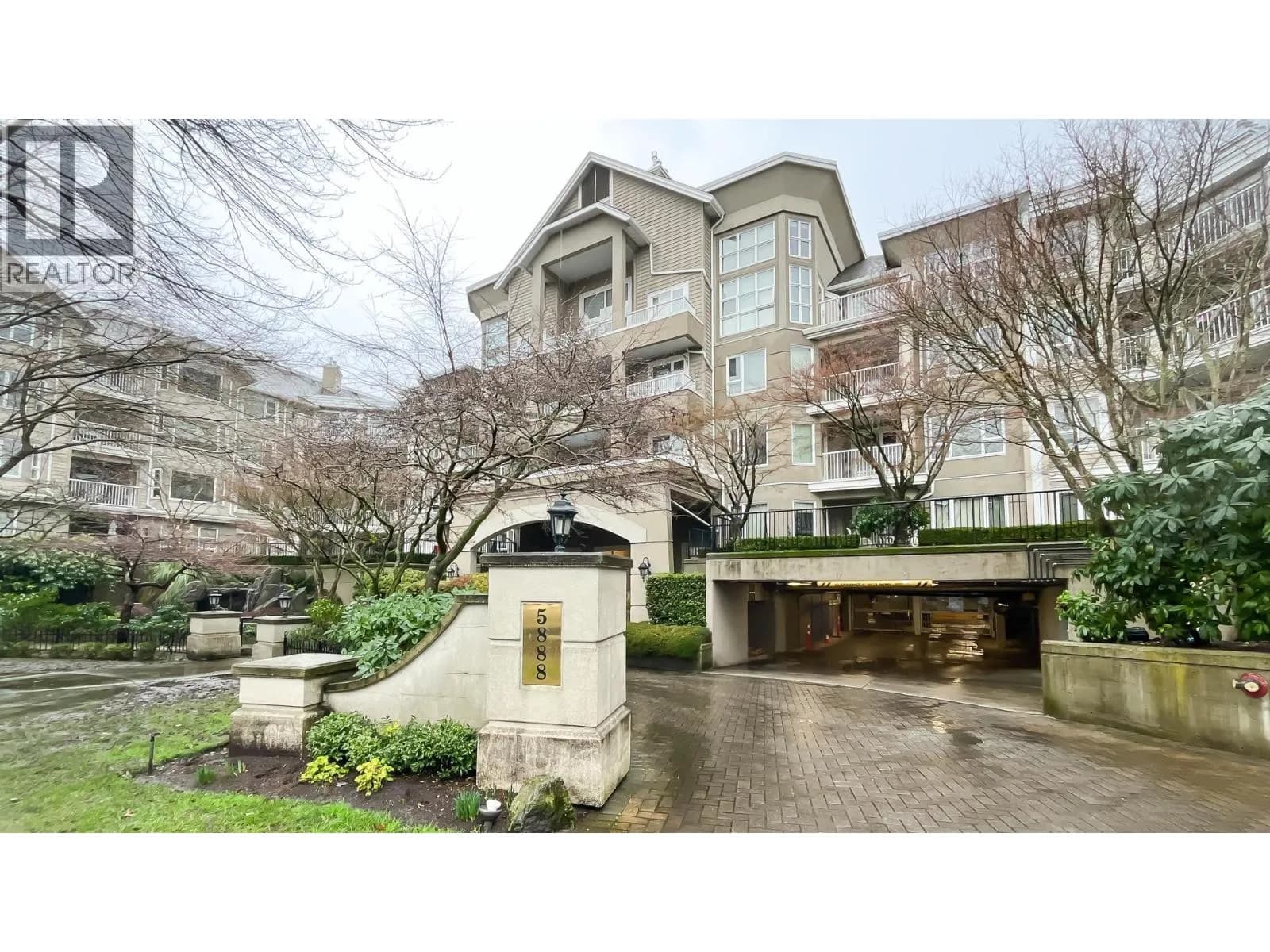 5888 DOVER CRESCENT, Richmond