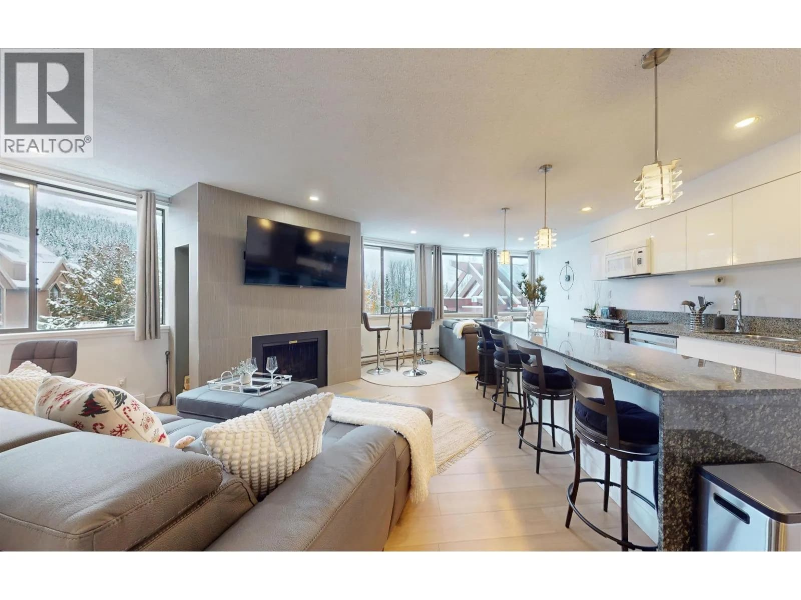4111 GOLFERS APPROACH, Whistler