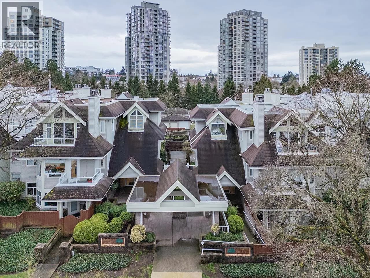 #207 3628 RAE AVENUE, Vancouver, BC photo 2