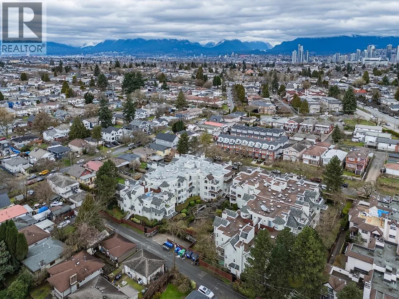 #207 3628 RAE AVENUE, Vancouver, BC photo 5