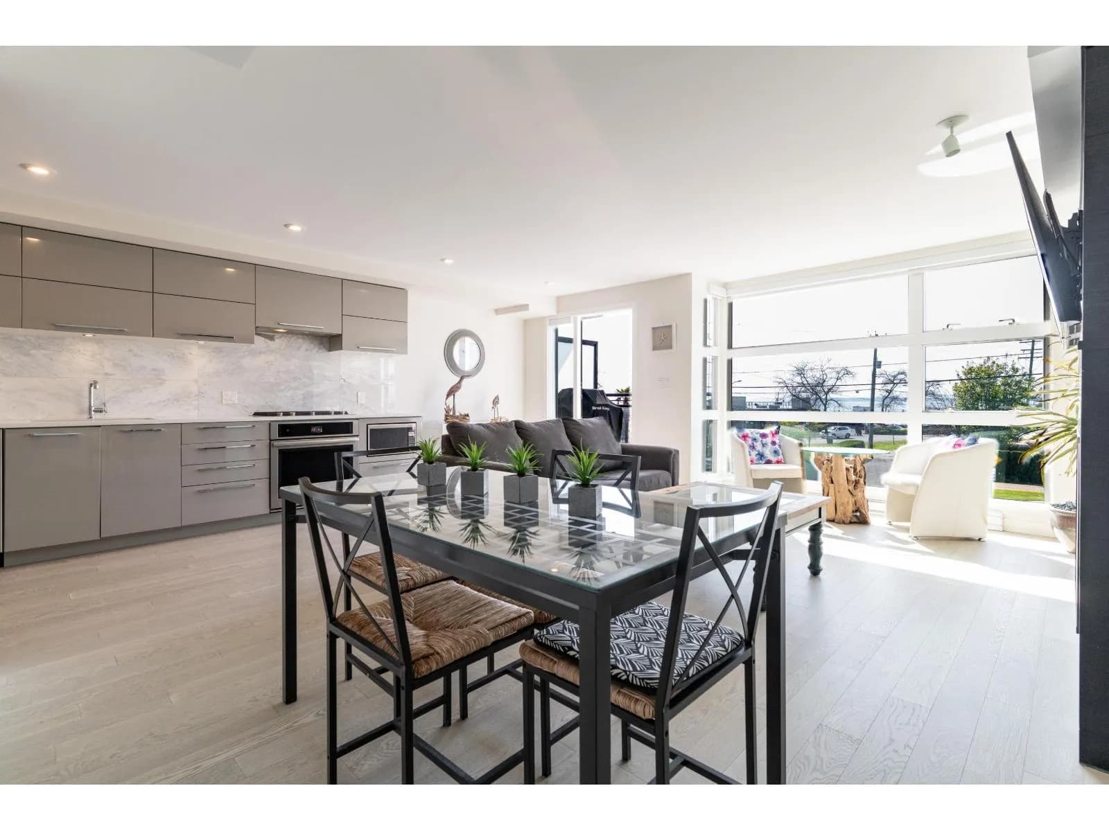 1160 OXFORD STREET, White Rock