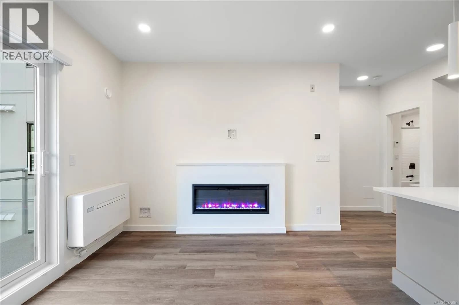 #404 1102 Esquimalt Rd, Esquimalt, BC photo 5