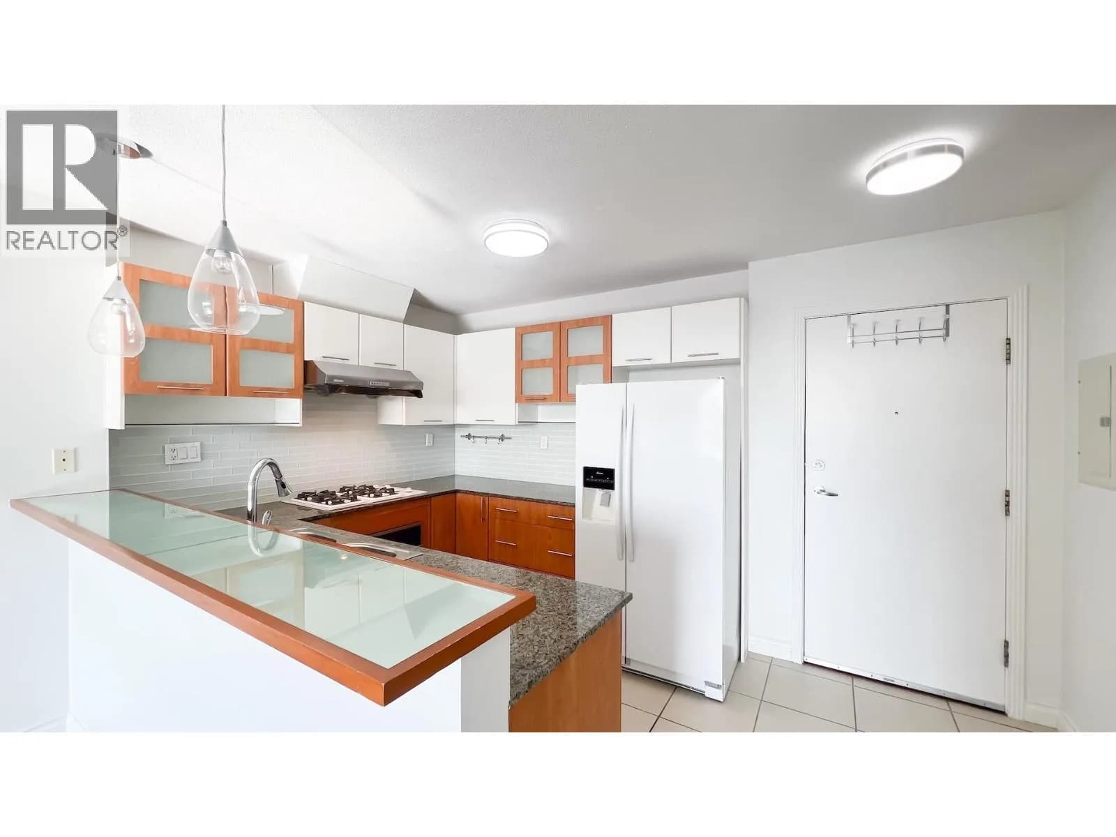 #816 7831 WESTMINSTER HIGHWAY, Richmond, BC photo 2