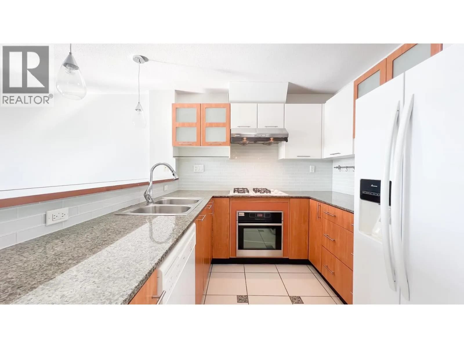 #816 7831 WESTMINSTER HIGHWAY, Richmond, BC photo 4